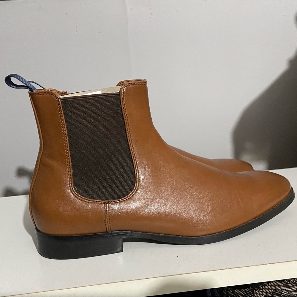 Call it Spring Men’s Chelsea Boots in Cognac Size 8